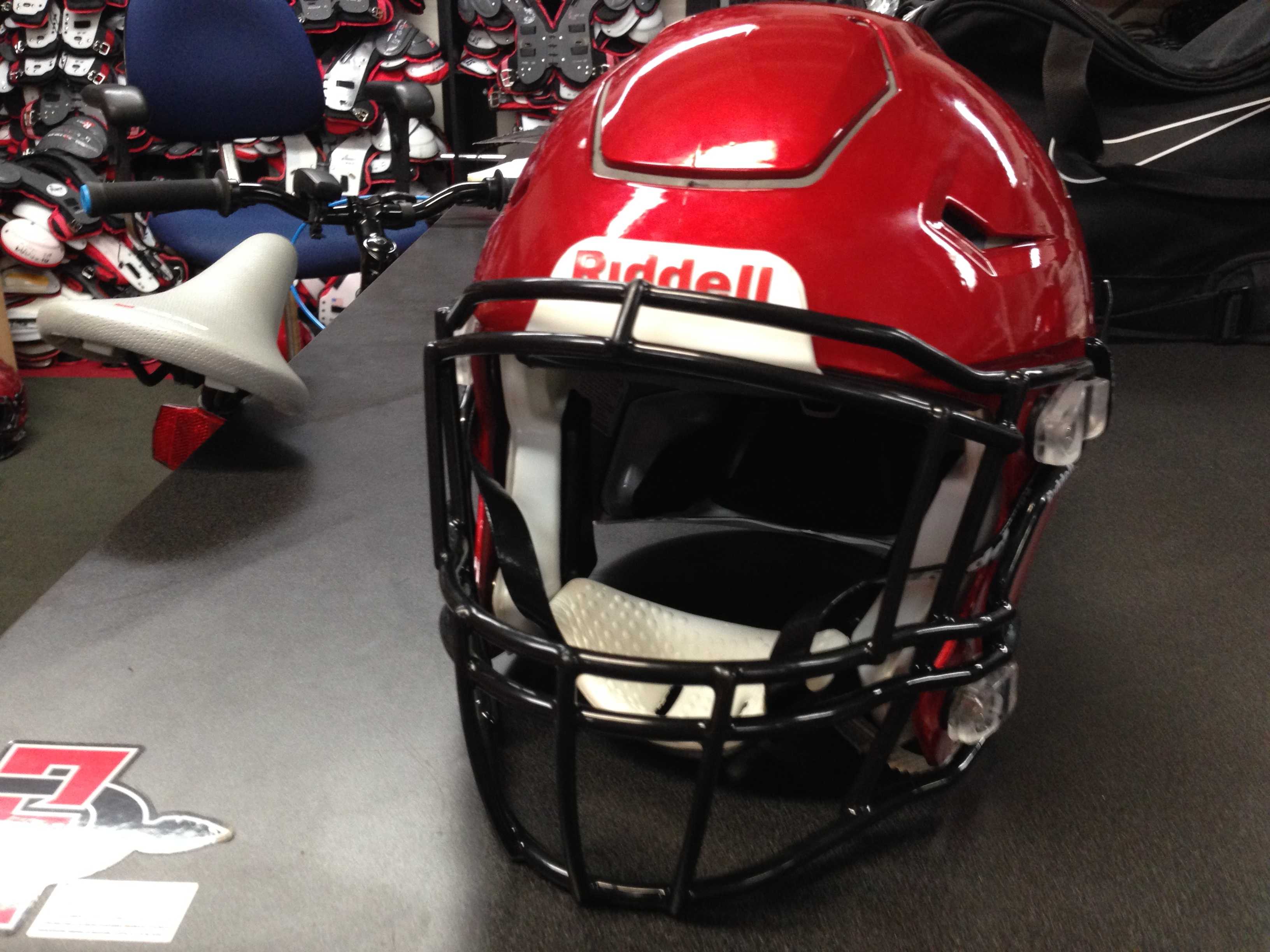 Aztecs test new safety feature for helmets – The Daily Aztec