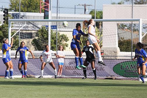 Womens soccer dominates Idaho State
