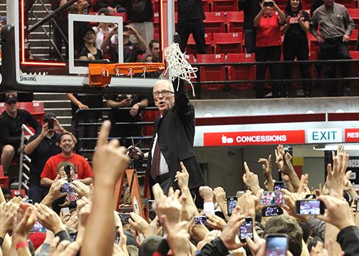 Fisher nets Legends coaching award 