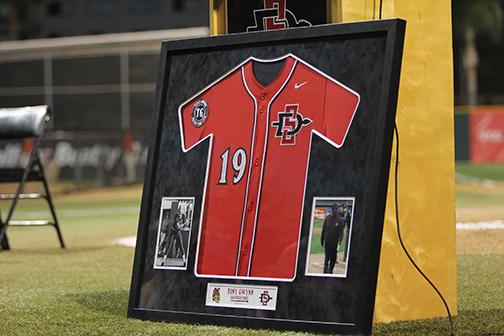 SDSU baseball honors the late Tony Gwynn at home opener