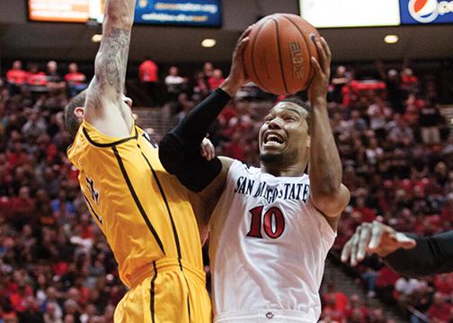 Aztecs honor Tony Gwynn in win vs. Cowboys