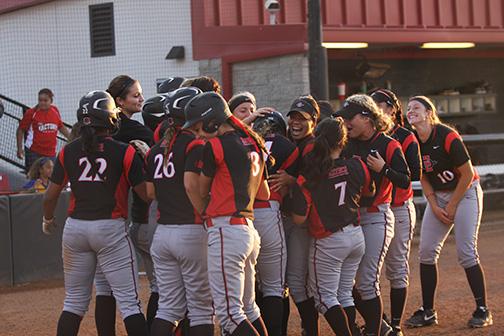 SDSU softball sees a lot of real good and a lot of real bad in opening-day doubleheader at Titan Classic