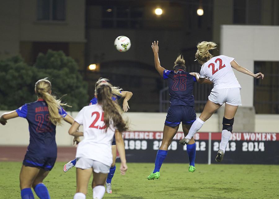 Womens+soccer+holds+off+San+Jose+State+to+capture+conference+lead