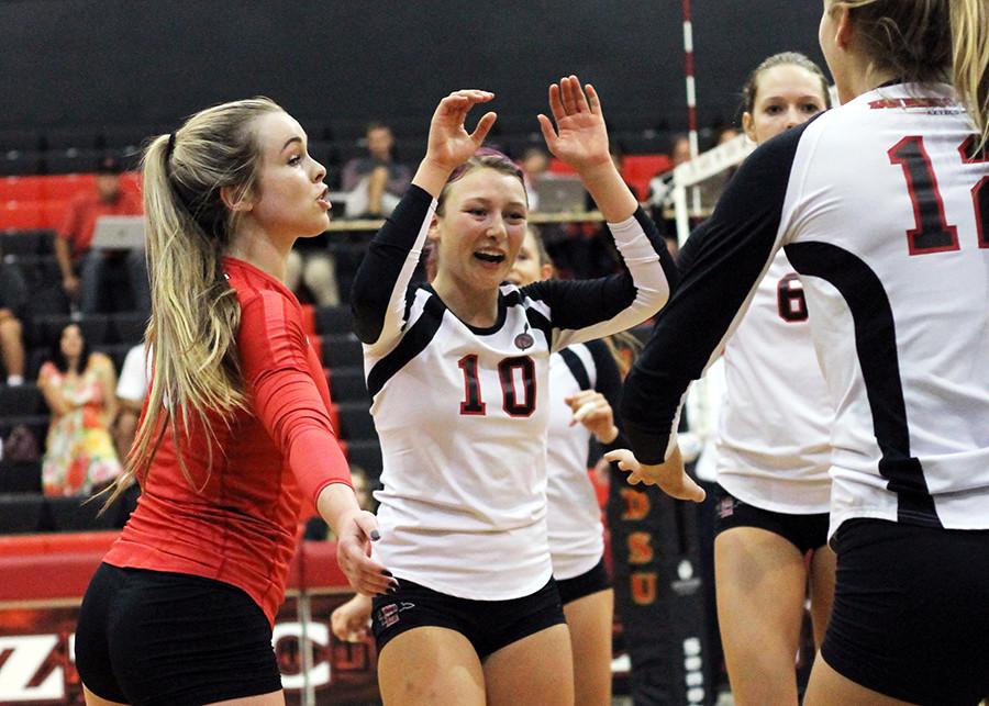 SDSU volleyball storms back to beat New Mexico