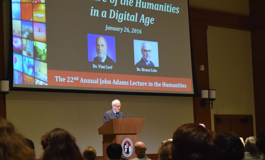 Humanities+lecture+explores+issues+in+digital+age