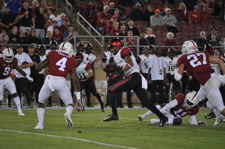 Sophomore+wide+receiver+Tim+Wilson+Jr.+runs+after+the+catch+during+the+Aztecs+31-10+loss+to+Stanford+on+Aug.+31+at+Stanford+Stadium.++