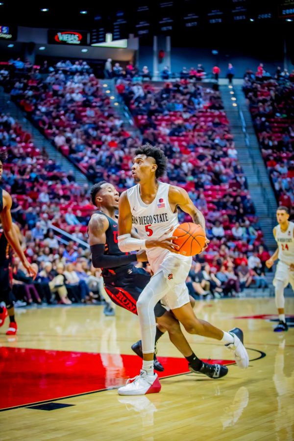 Sophomore forward Jalen McDaniels drives to the hoop during the Aztecs 94-77 victory over UNLV on Jan. 26 at Viejas Arena. 
