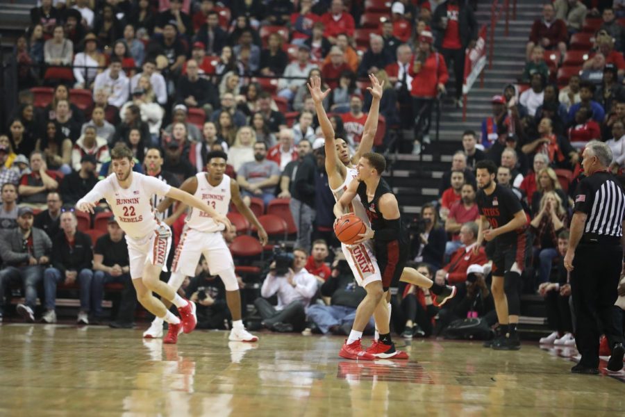 Junior guard Malachi Flynn drives to the basket against UNLV on Jan. 26 at the Thomas & Mack Center.