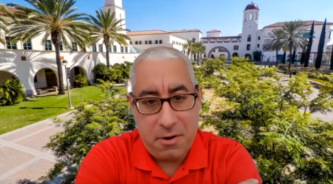  o vice-presidente associado da SDSU de gerenciamento de matrículas, Stefan Hyman, divide o número de alunos que saíram de licença no último semestre da primavera em comparação com este próximo. 