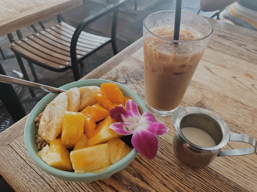 Acai+bowl+from+Goofy+Cafe+in+Honolulu%2C+HI.+