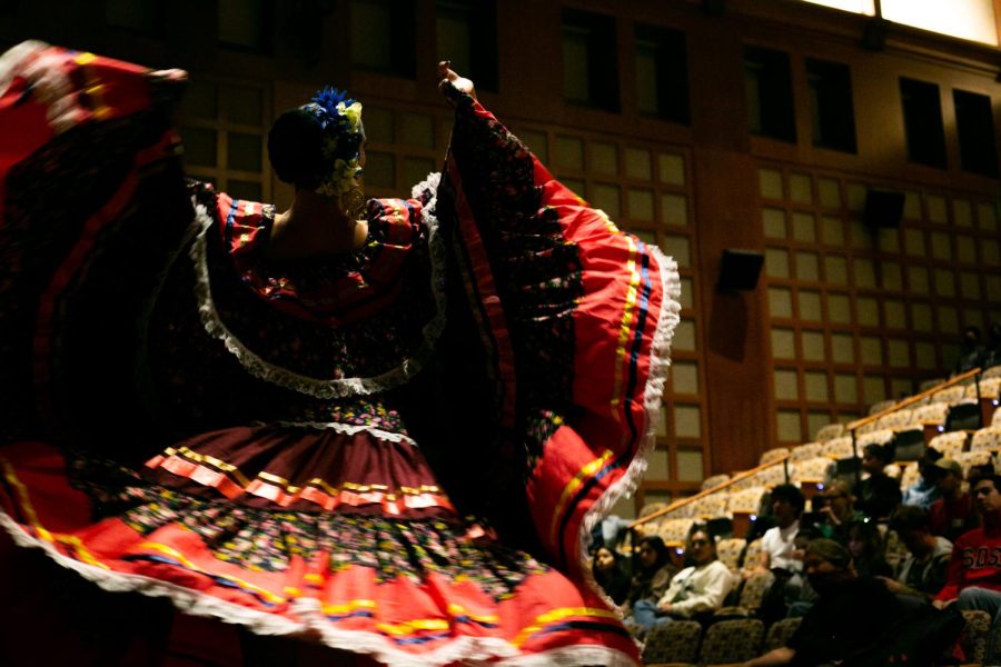 Ballet Folklórico Xochipilli performs at the JMS Screening Circle Series featuring the film Coco.