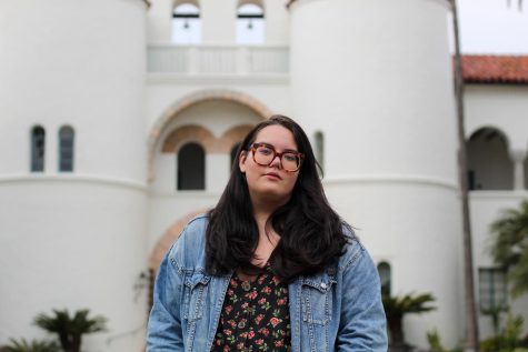 Eugènie Budnik poses in front of Hepner Hall on March 6, 2023. She is a third-year journalism major with an emphasis in marketing. Photo by Bella Biunno.