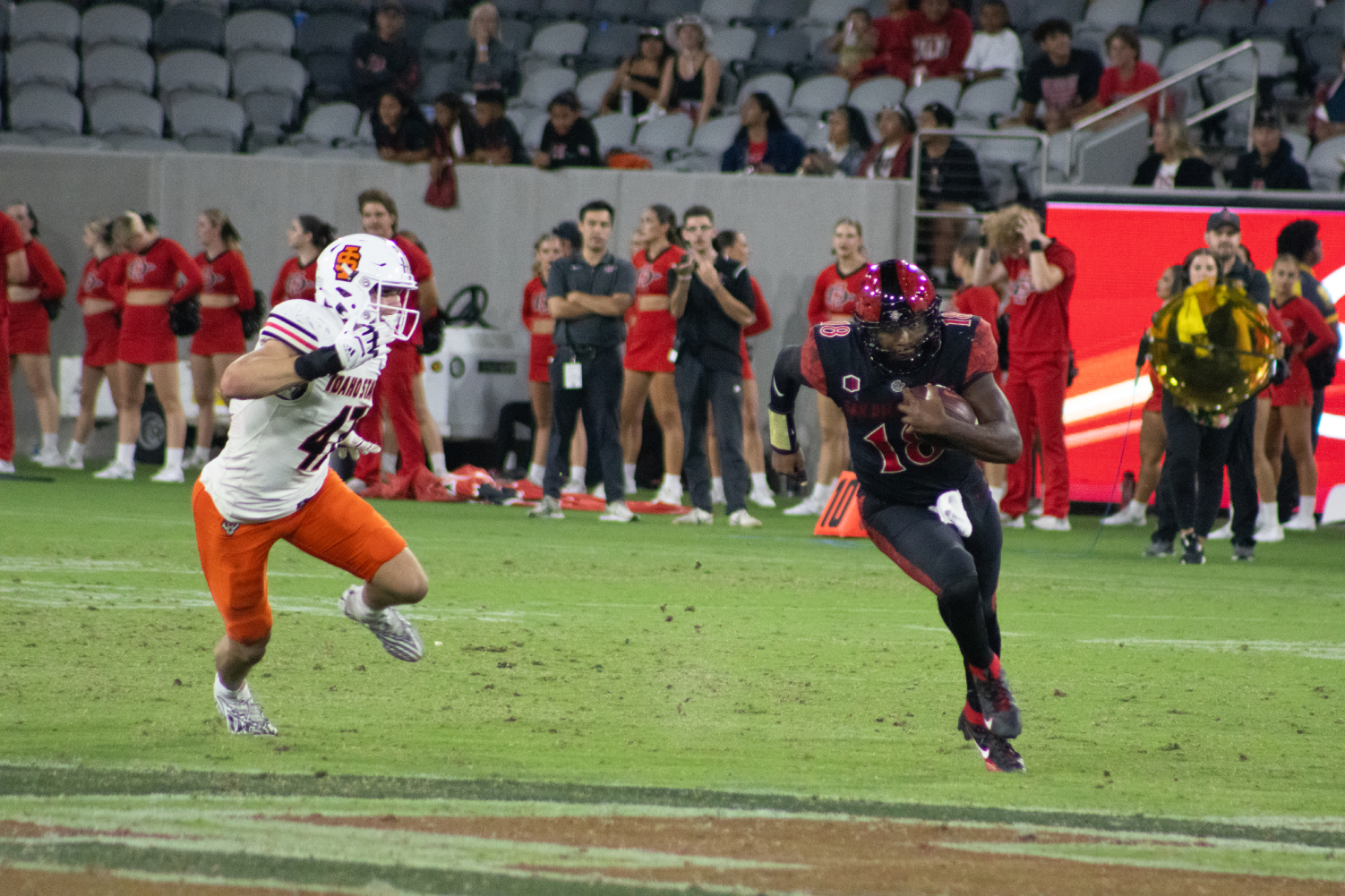 Bengals long snapper breaks world record for longest snap