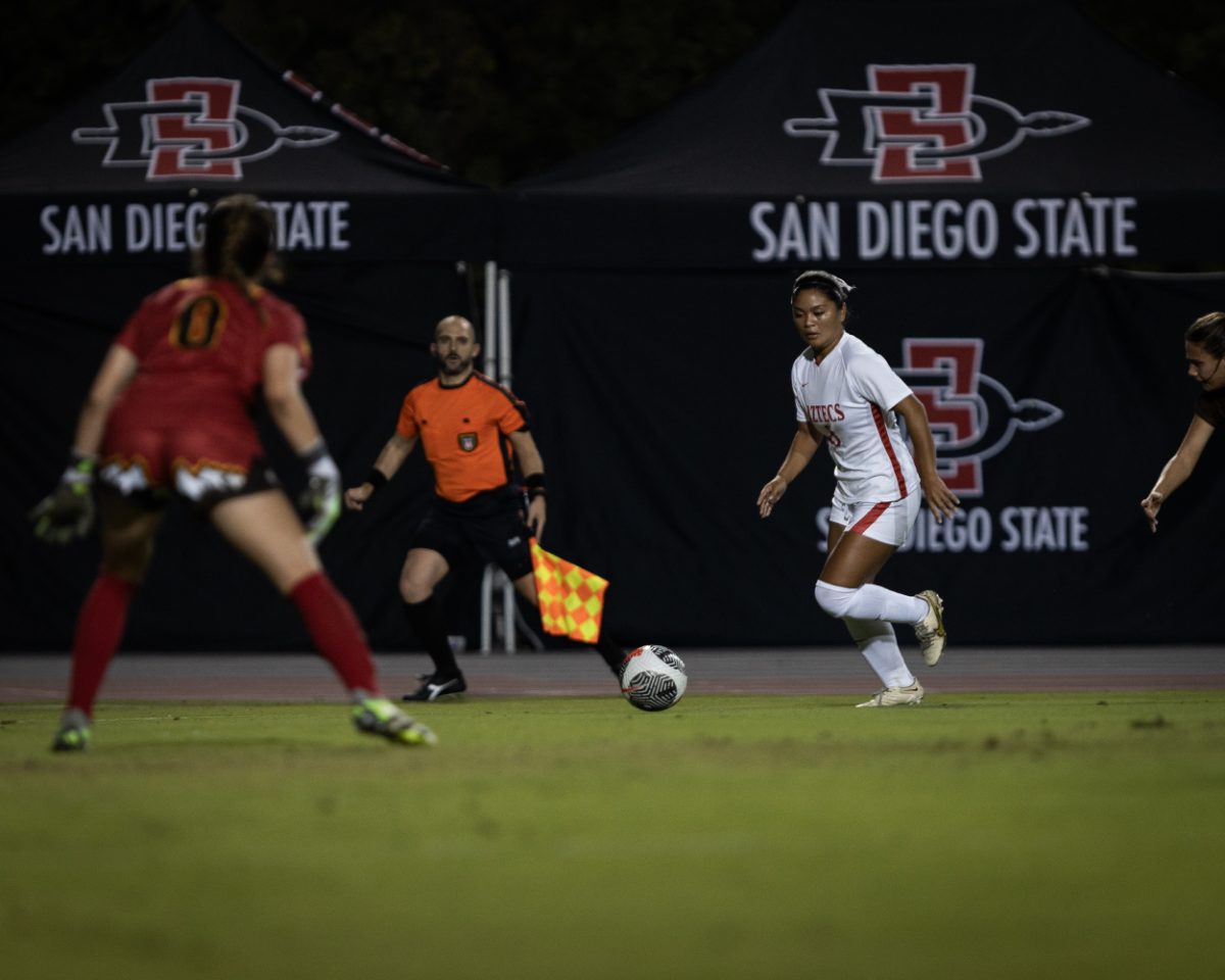 San Diego State midfielder Alexys Ocampo readies to cross the ball against Wyoming on Thursday, Oct. 19 at the SDSU Sports Deck. SDSU knocked off the Cowgirls 5-1 to remain in first place in the Mountain West Conference.