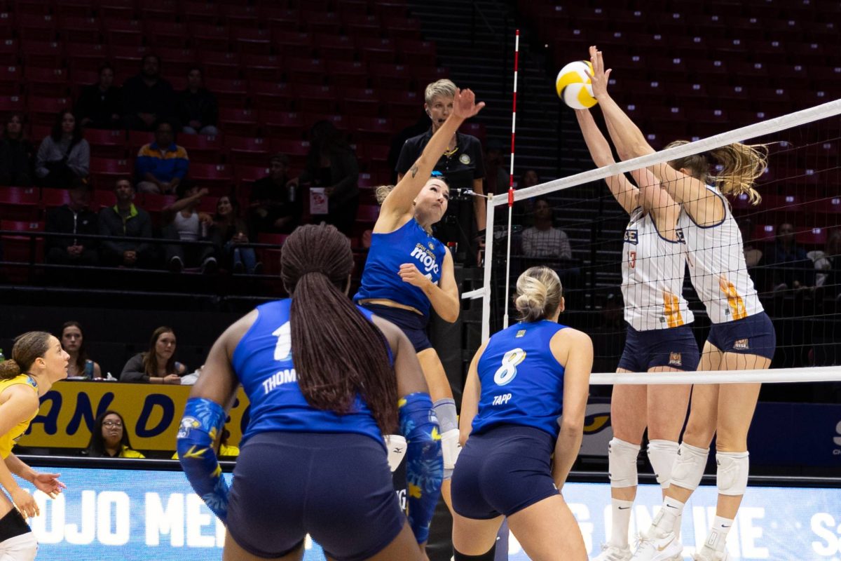 16 Lindsey Vander Weide Outside Hitter, SD MOJO.- Grand Rapids RISE at San Diego MOJO on March 4, 2024. (Image courtesy of Craig Kerstetter)

