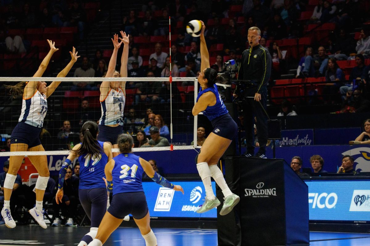 Yaasmeen Bedart-Ghani (15) of San Diego Mojo delivers a powerful attack from the right
side during their match against Indy Ignite at Viejas Arena on May 3, 2025.
