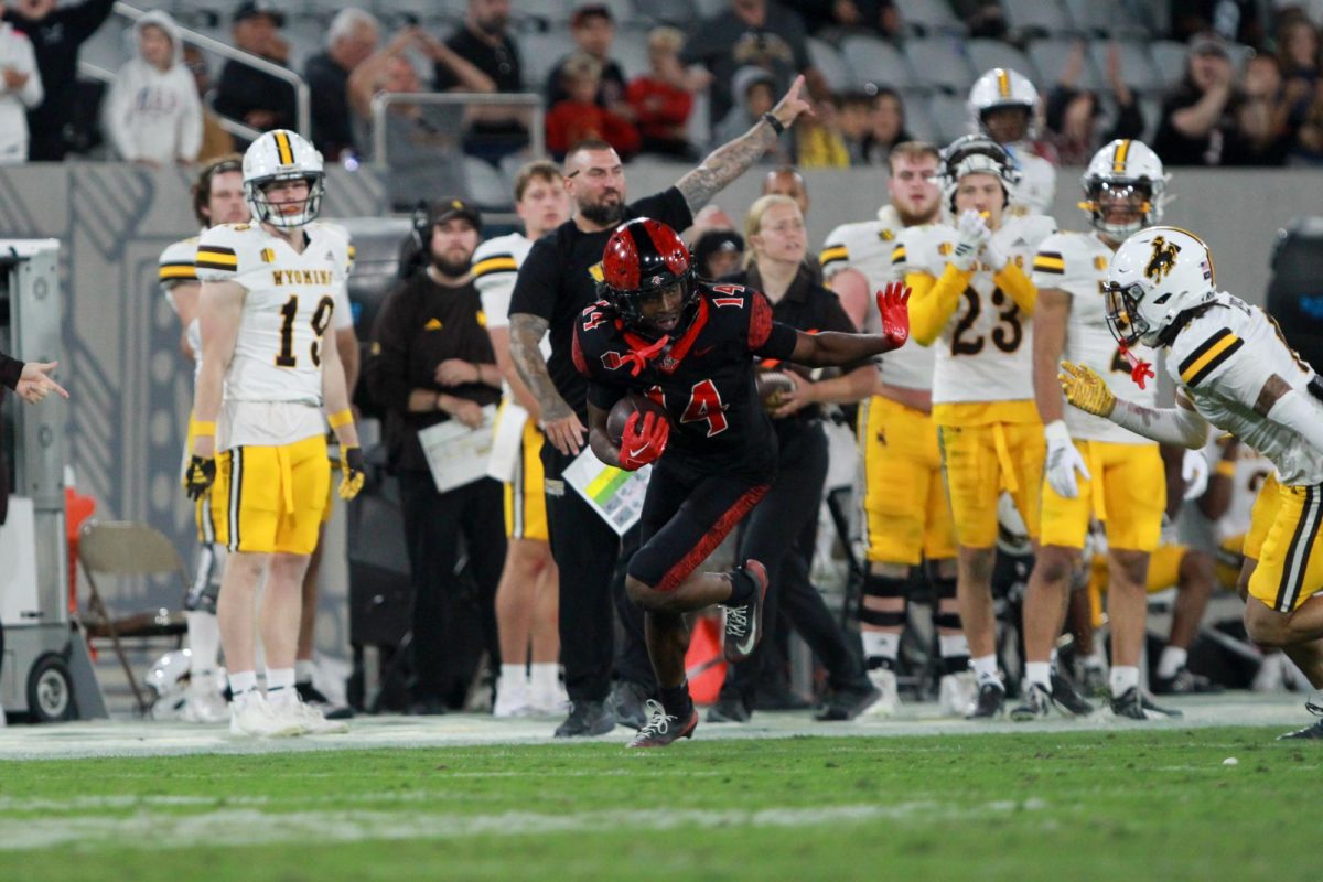 Junior wide receiver Donovan Brown makes a tough catch on Nov. 1, 2025 at Snapdragon Stadium.
